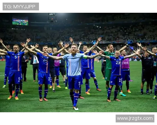 耐克广告汇聚众多足球明星展现运动魅力与品牌实力